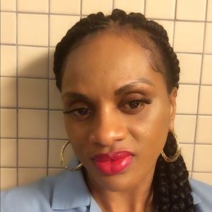 Meet your Posher, Engrid